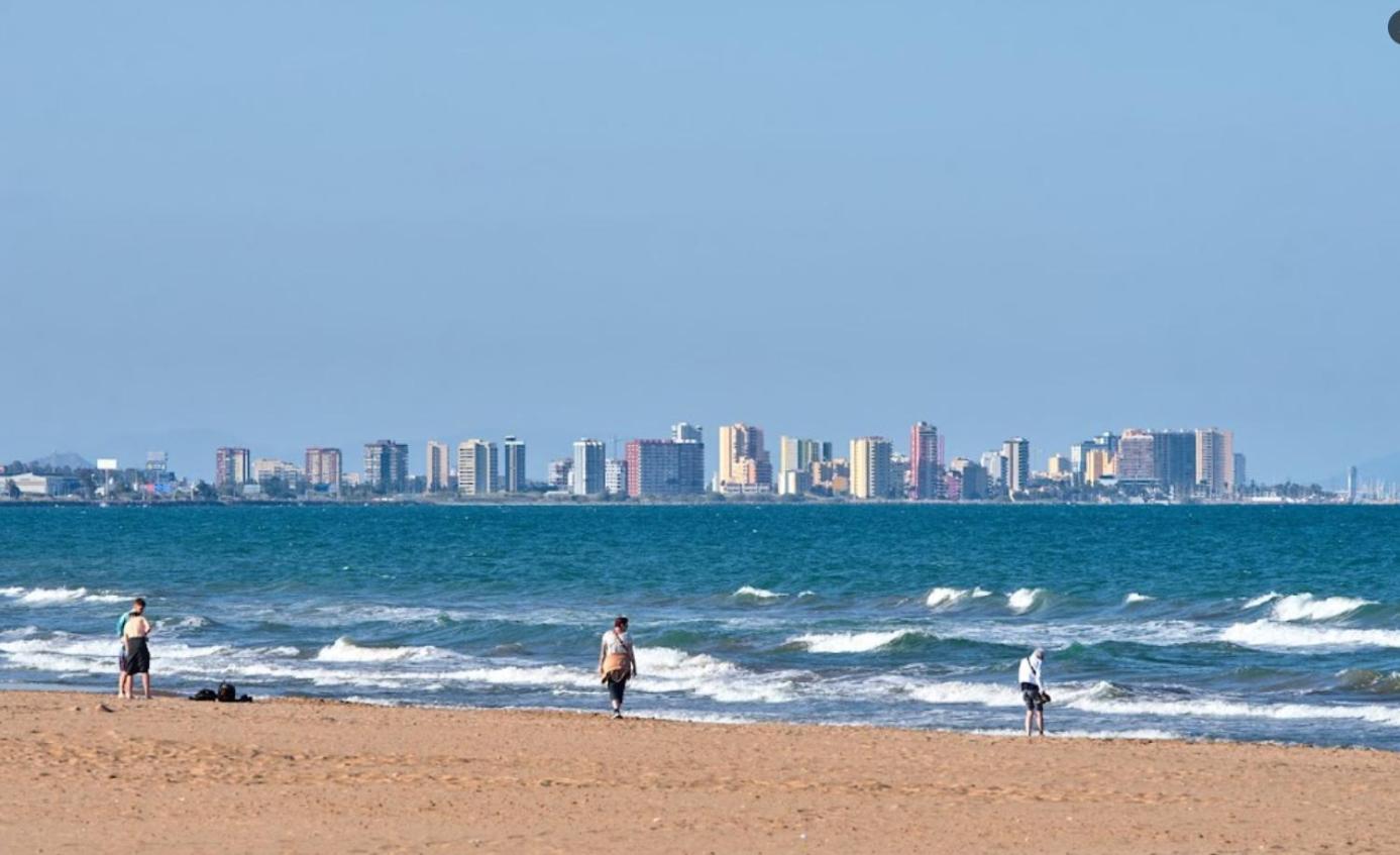 Malvarrosa Habitacion Comoda Y Sencilla Cerca De La Playa Valencia Exterior photo
